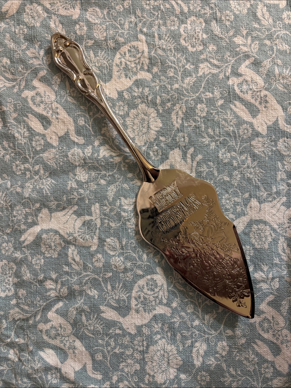 Vintage Silver-Plated Cake Server with Ornate Floral